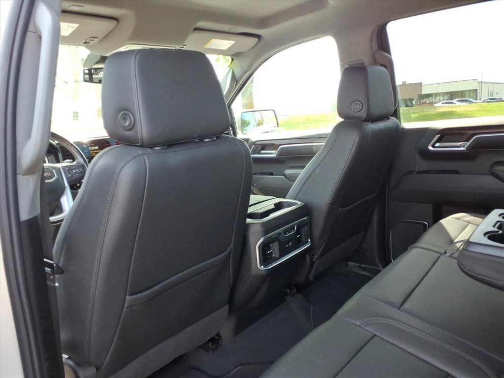 Used 2022 GMC Sierra 1500 SLT w/ SLT Convenience Package AWD/4WD image 27