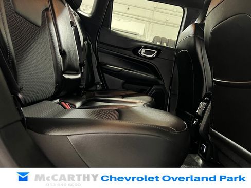 Used 2025 Jeep Compass Latitude w/ Altitude Special Edition image 27