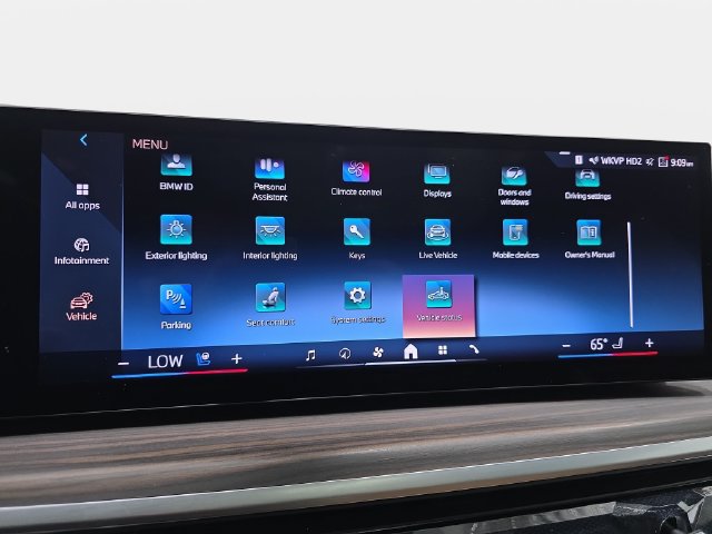 Certified 2025 BMW X7 xDrive40i w/ M Sport Package AWD/4WD image 17