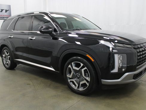 Used 2023 Hyundai Palisade Limited w/ Cargo Package image 4