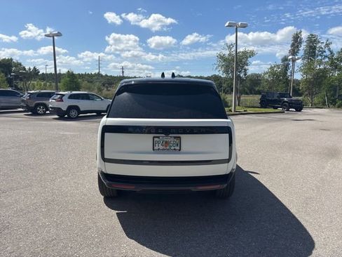 Used 2025 Land Rover Range Rover SE image 8