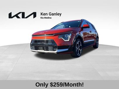 Used 2023 Kia Niro EX Touring