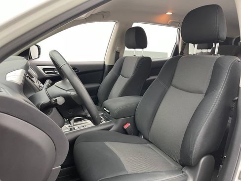 Used 2017 Nissan Pathfinder SV AWD/4WD image 17