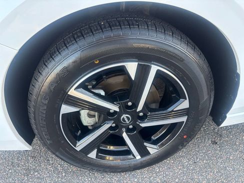 Used 2025 Nissan Sentra SV image 30