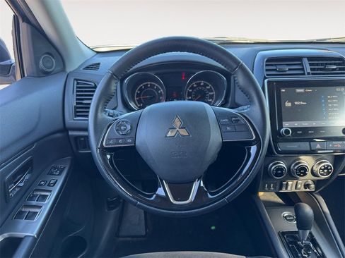 Used 2024 Mitsubishi Outlander Sport SE image 12