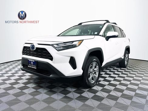 Used 2024 Toyota RAV4 LE image 1