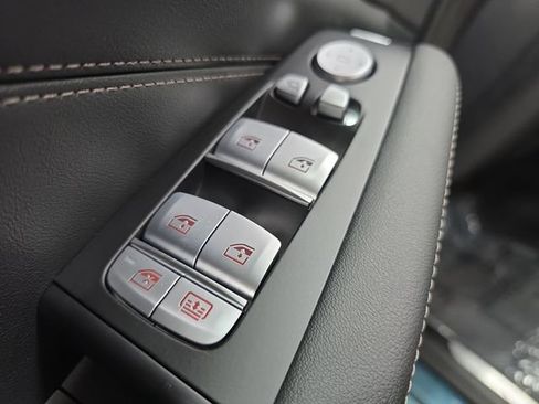 Used 2025 BMW X7 xDrive40i w/ Premium Package AWD/4WD image 24