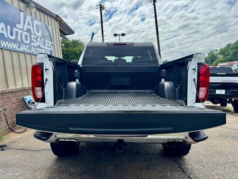 Used 2019 GMC Sierra 1500 SLE w/ X31 Off-Road Package AWD/4WD image 9