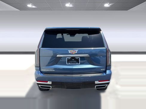 Certified 2026 Cadillac Escalade Luxury w/ LPO, Floor Liner Package AWD/4WD image 9