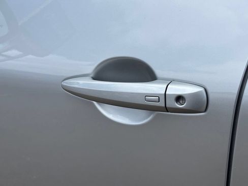 Used 2023 Nissan Rogue SV FWD image 21