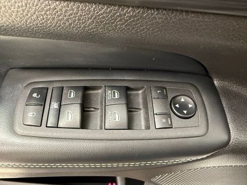 Used 2021 Jeep Grand Cherokee Freedom Edition AWD/4WD image 12