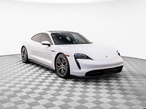 Used 2021 Porsche Taycan 4S image 6