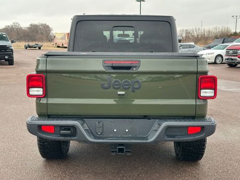 Used 2022 Jeep Gladiator Sport image 37
