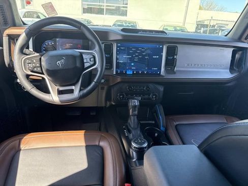 Certified 2023 Ford Bronco Outer Banks AWD/4WD image 16