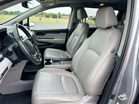 Used 2020 Honda Odyssey Touring image 11