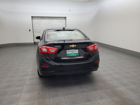 Used 2017 Chevrolet Cruze LS FWD image 6