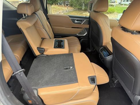 Used 2025 INFINITI QX80 Sensory AWD/4WD image 35