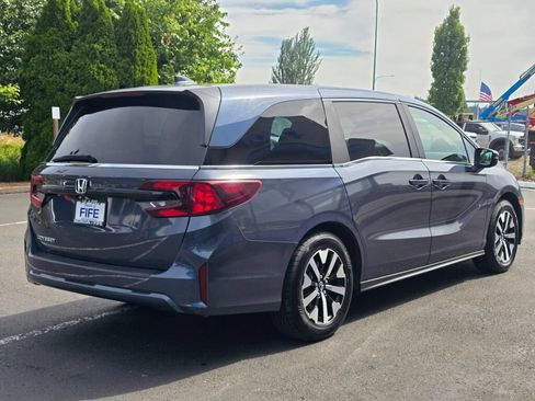 Certified 2025 Honda Odyssey EX-L image 5