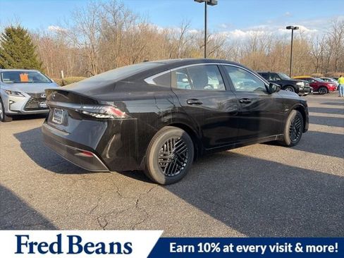 New 2026 Nissan Sentra SV w/ SV Convenience Package FWD image 9