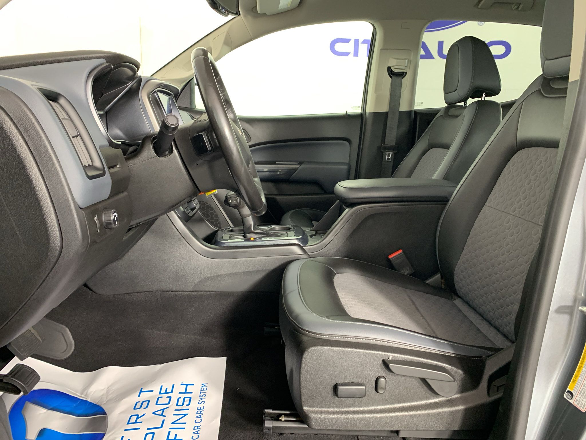 Used 2019 Chevrolet Colorado Z71 RWD image 14