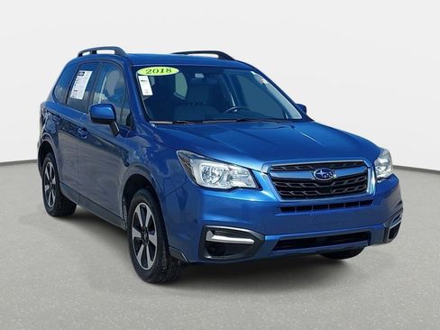 Used 2018 Subaru Forester 2.5i Premium w/ All-Weather Package AWD/4WD image 3