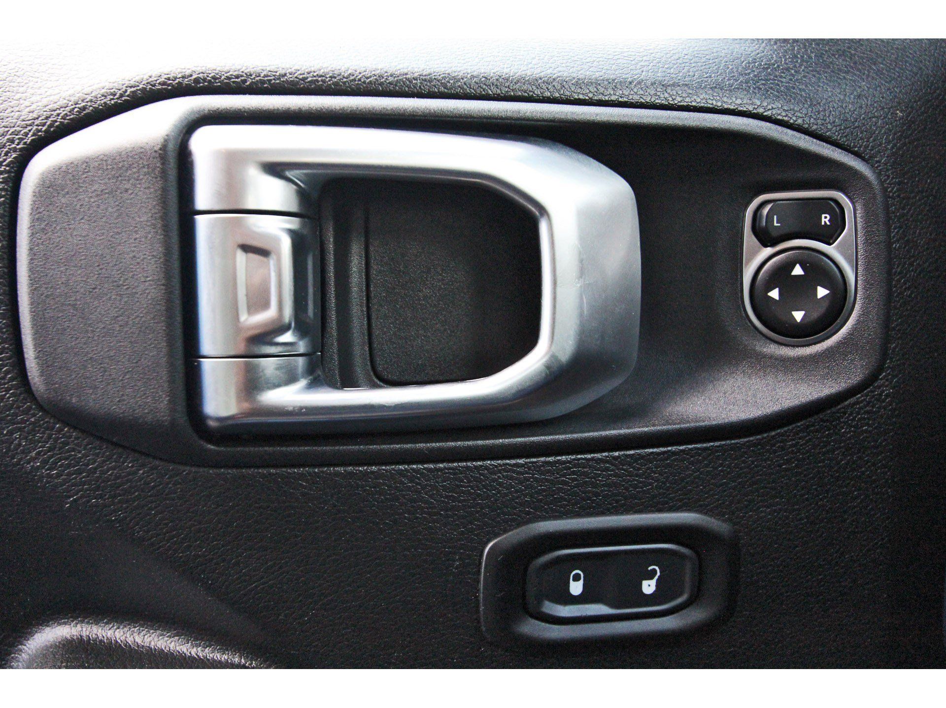 Used 2023 Jeep Gladiator Sport AWD/4WD image 21