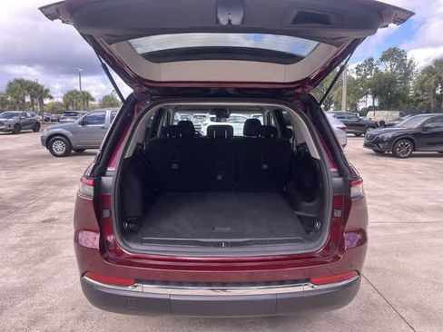 Used 2023 Jeep Grand Cherokee Laredo RWD image 33