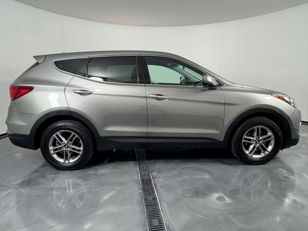 Used 2017 Hyundai Santa Fe Sport AWD/4WD image 4