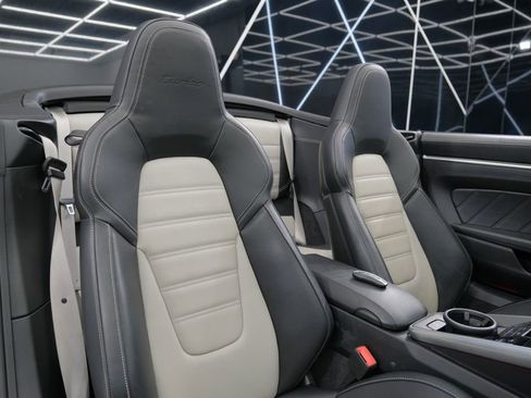 Used 2022 Porsche 911 Turbo image 26