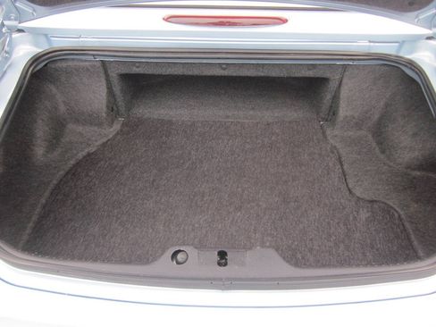 Used 2004 Ford Thunderbird RWD image 12