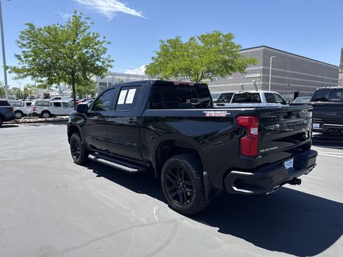 Used 2022 Chevrolet Silverado 1500 LT Trail Boss w/ LT Trail Boss Premium Package AWD/4WD image 3