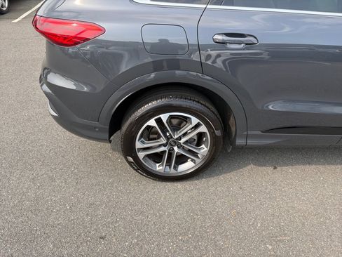 Used 2025 Audi Q5 Premium Plus w/ Premium Plus AWD/4WD image 23