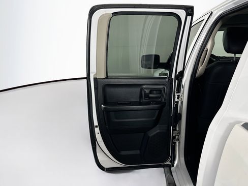 Used 2017 RAM 1500 Tradesman RWD image 23