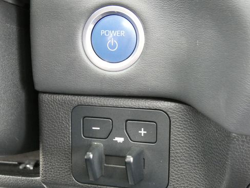 Used 2024 Toyota Tundra Platinum image 48