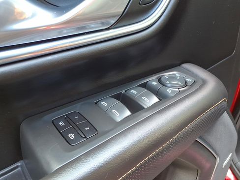 Certified 2023 GMC Yukon XL AT4 w/ AT4 Premium Package AWD/4WD image 19