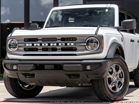 Used 2024 Ford Bronco Big Bend AWD/4WD image 3