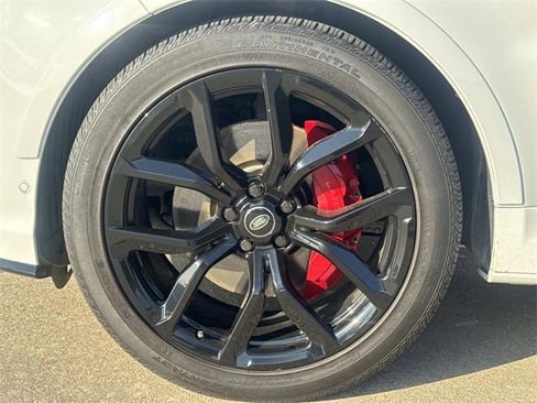 Used 2020 Land Rover Range Rover Sport SVR image 9