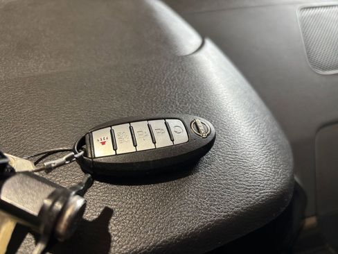 Used 2025 Nissan Altima 2.5 SV FWD image 24