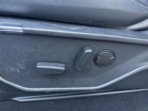 Used 2023 Ford F250 Lariat w/ Lariat Ultimate Package image 9