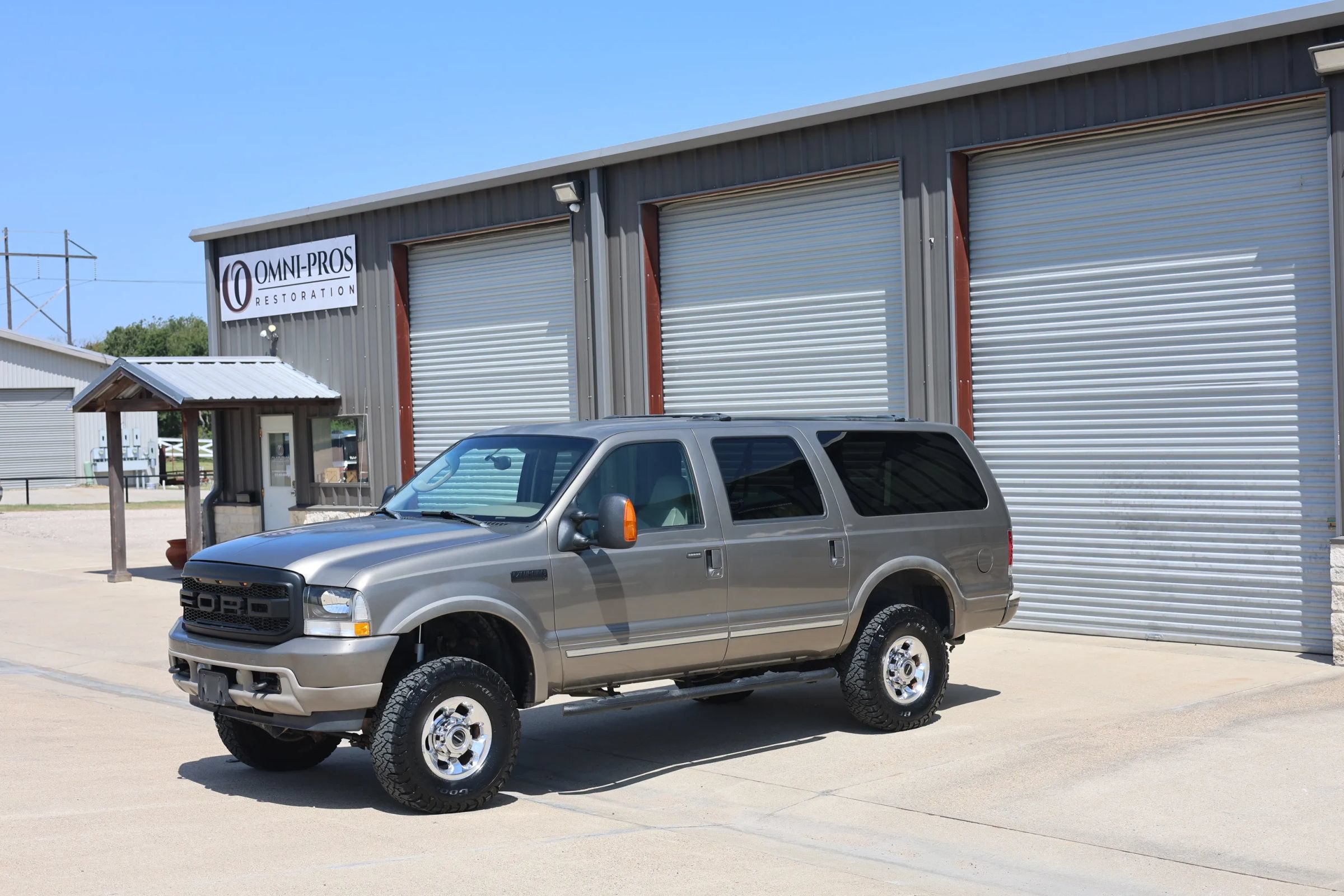 Used 2004 Ford Excursion Limited AWD/4WD image 11