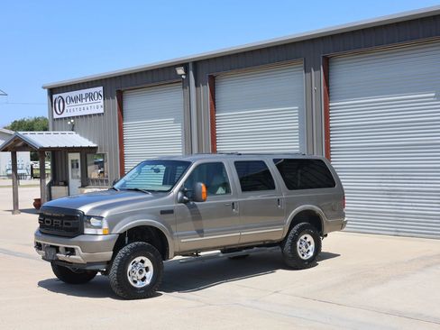 Used 2004 Ford Excursion Limited AWD/4WD image 11