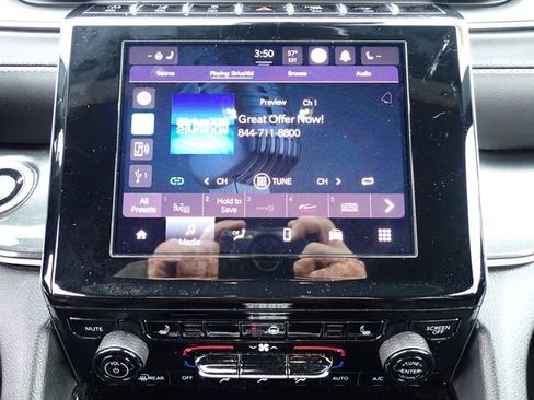 Used 2023 Jeep Grand Cherokee L Laredo image 25