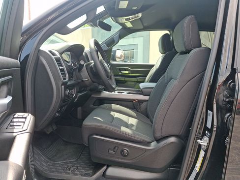 Used 2025 RAM 1500 Big Horn AWD/4WD image 14