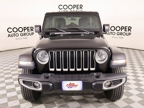 Used 2020 Jeep Wrangler Unlimited Sahara image 9