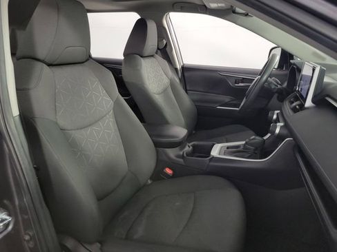 Used 2024 Toyota RAV4 XLE w/ Convenience Package image 15