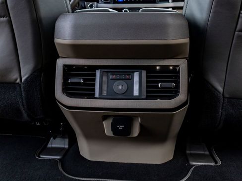 Used 2026 Ford F250 Platinum w/ Platinum Plus Package image 33