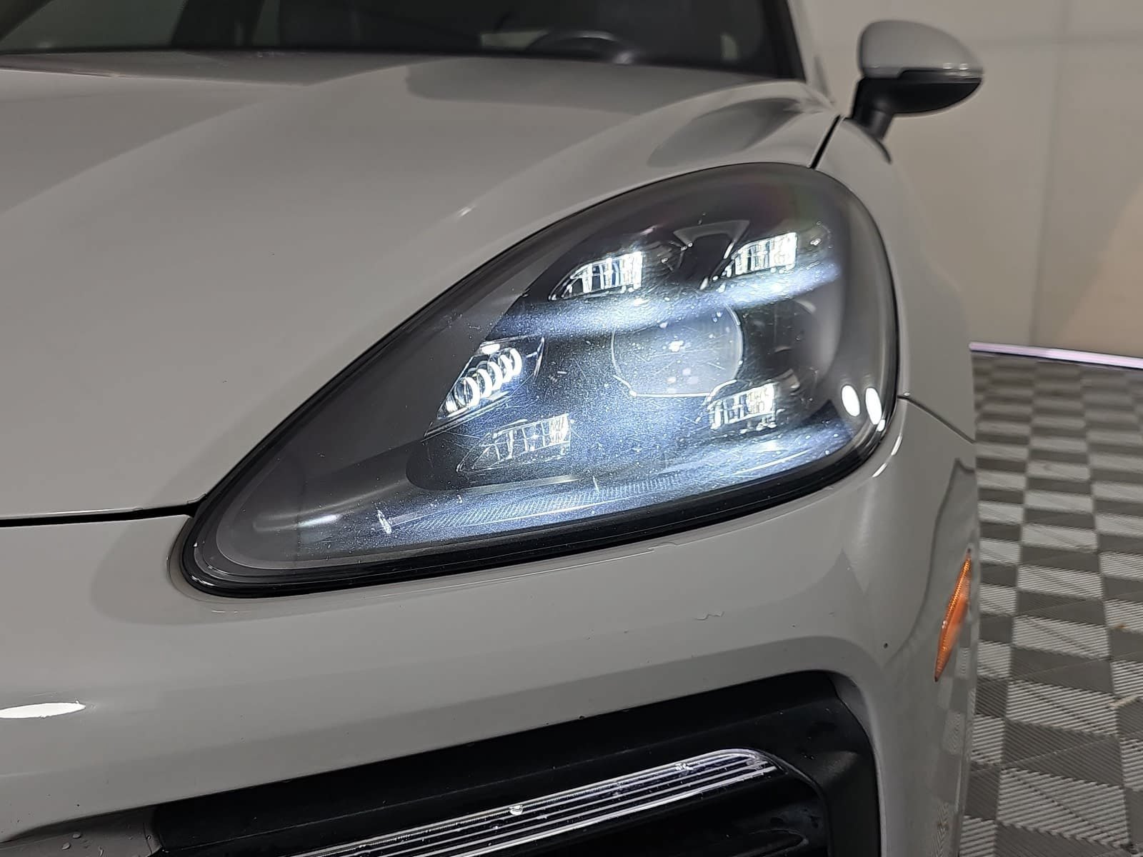 Used 2022 Porsche Cayenne Platinum Edition AWD/4WD image 30