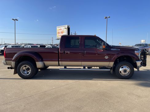 Used 2012 Ford F350 Lariat w/ Lariat Interior Pkg image 3