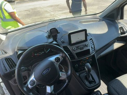 Used 2020 Ford Transit Connect XLT FWD image 11