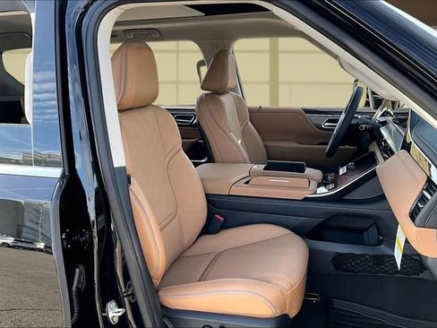 New 2026 INFINITI QX80 Luxe w/ Cargo Package AWD/4WD image 7
